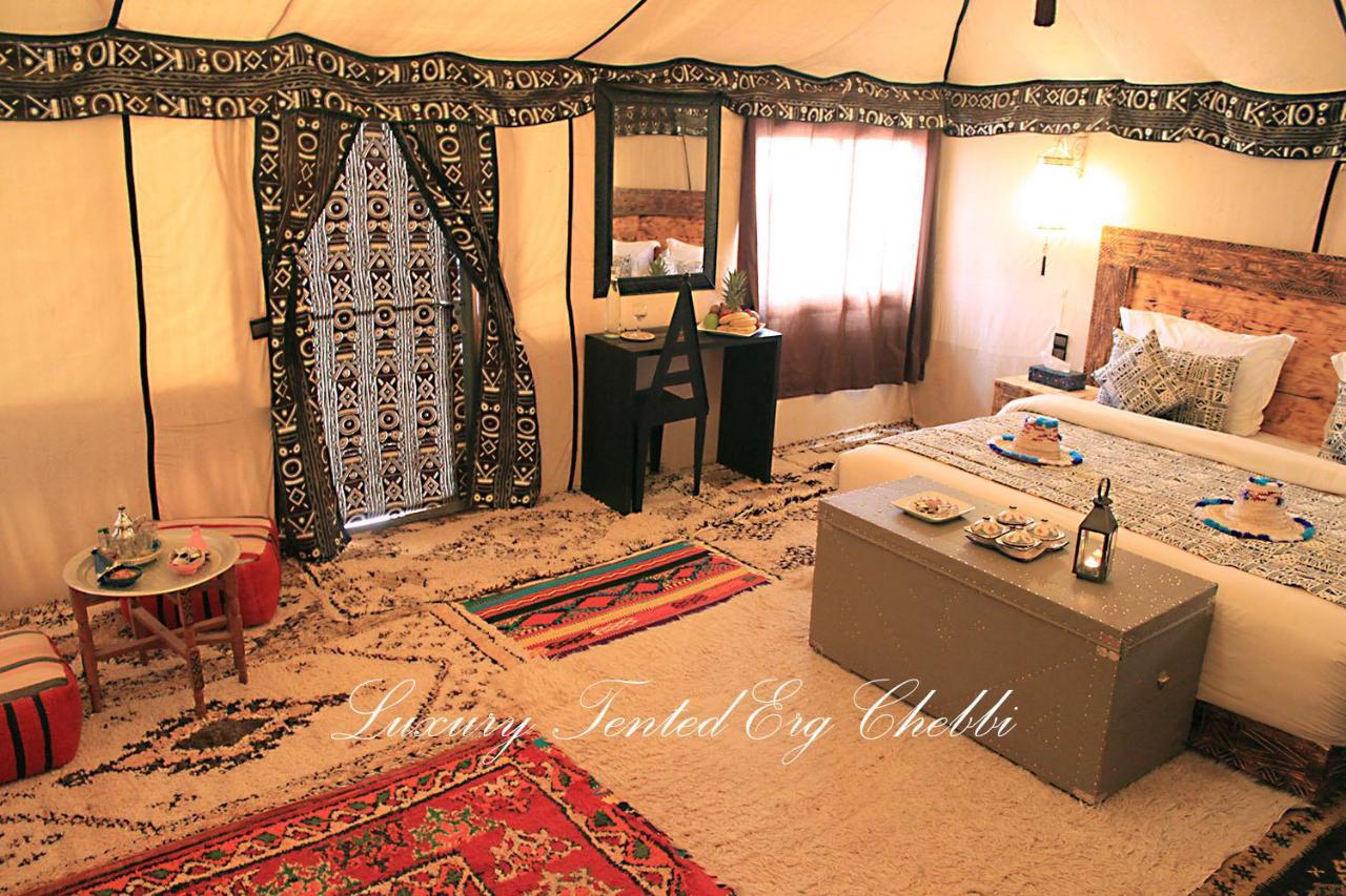Luxury Tented Erg Chebbi Merzouga Buitenkant foto