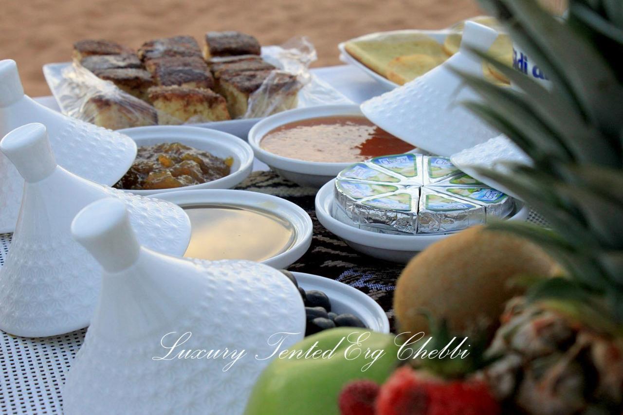 Luxury Tented Erg Chebbi Merzouga Buitenkant foto